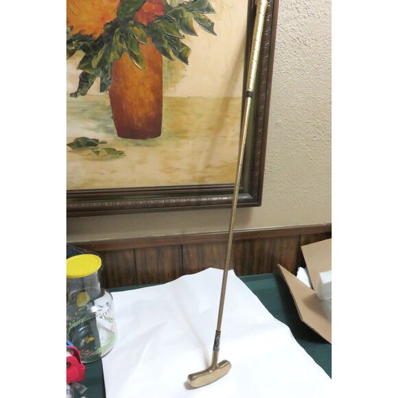 24 KGOLD PLATED GOLF CLUB PUTTER 34 INCHES - Picture 1 of 5